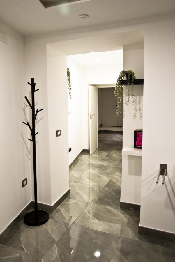 Suite Napoli Sotterranea Con Jacuzzi エクステリア 写真