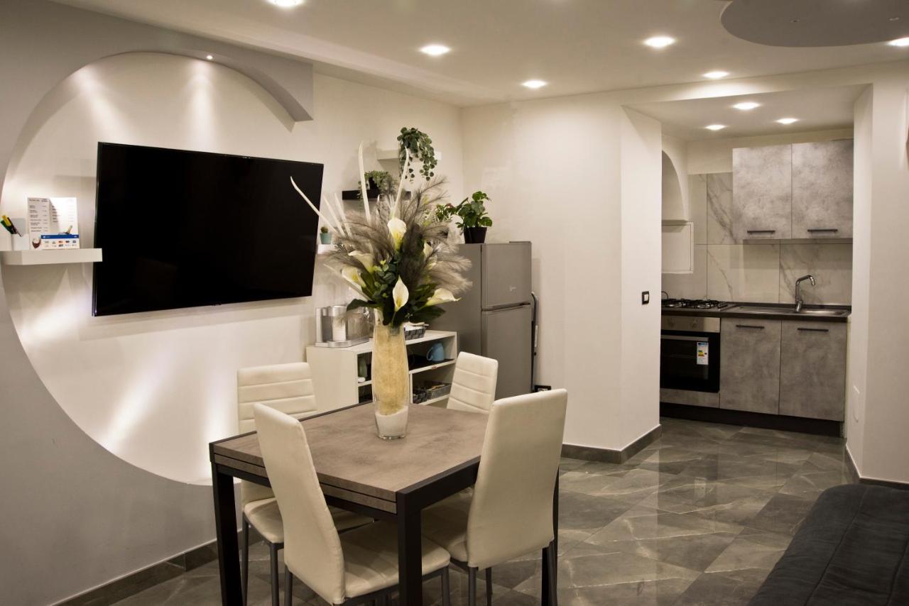 Suite Napoli Sotterranea Con Jacuzzi エクステリア 写真