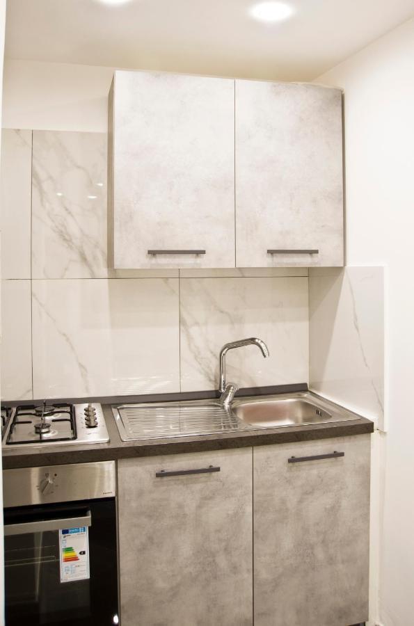 Suite Napoli Sotterranea Con Jacuzzi エクステリア 写真