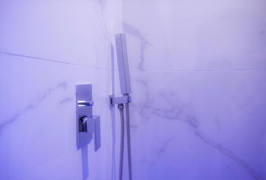 Suite Napoli Sotterranea Con Jacuzzi エクステリア 写真