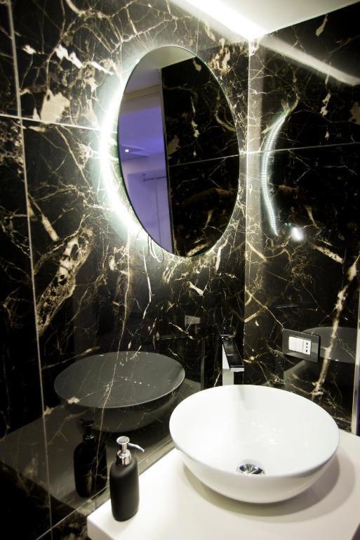 Suite Napoli Sotterranea Con Jacuzzi エクステリア 写真