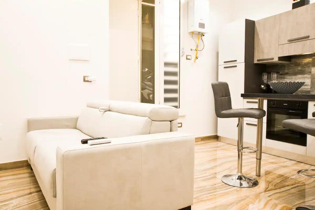 Suite Napoli Sotterranea Con Jacuzzi エクステリア 写真